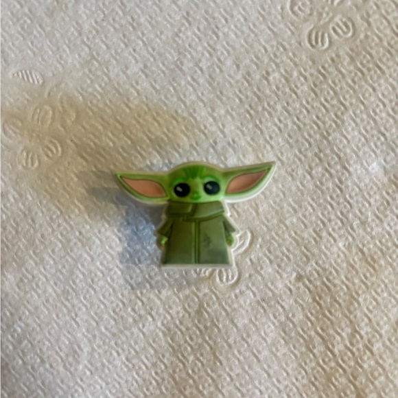 Green Baby Alien Pin - Picture 1 of 3